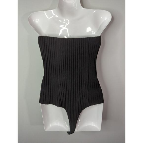 Chrissy Teigen X Revolve Black Simone Bodysuit Strapless Boned Size S - Picture 4 of 6